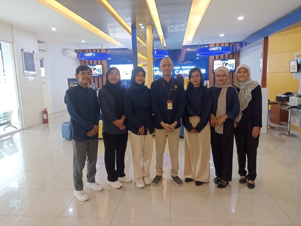 Perbantuan Mahasiswa Tax Center FEB Untag Semarang di KPP Semarang Candisari dalam pelaporan SPT